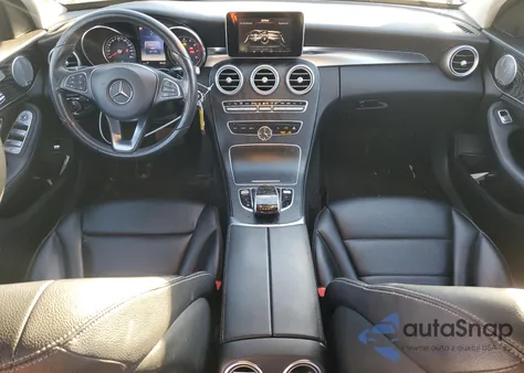 2015 Mercedes-Benz C 300 4Matic из США, поврежденный, VIN 55SWF4KB3FU047689